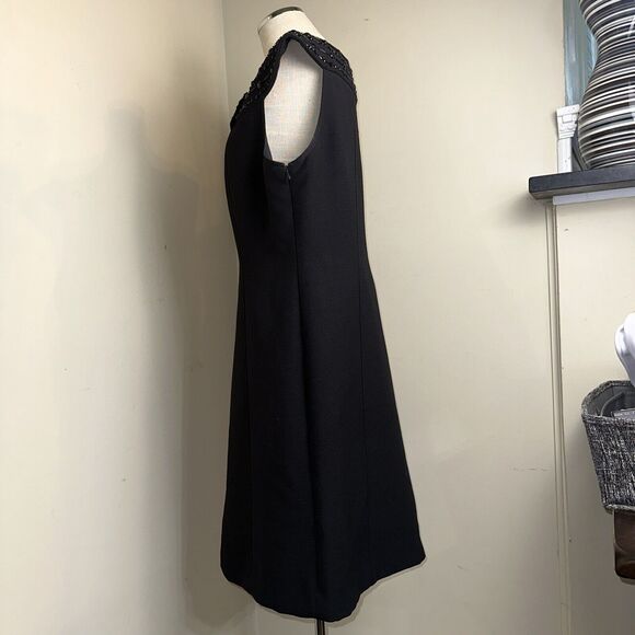 Tahari by Arthur S. Levine Black Jewel Neckline Formal Event Stretch Dress Sz 12 - Picture 4 of 11